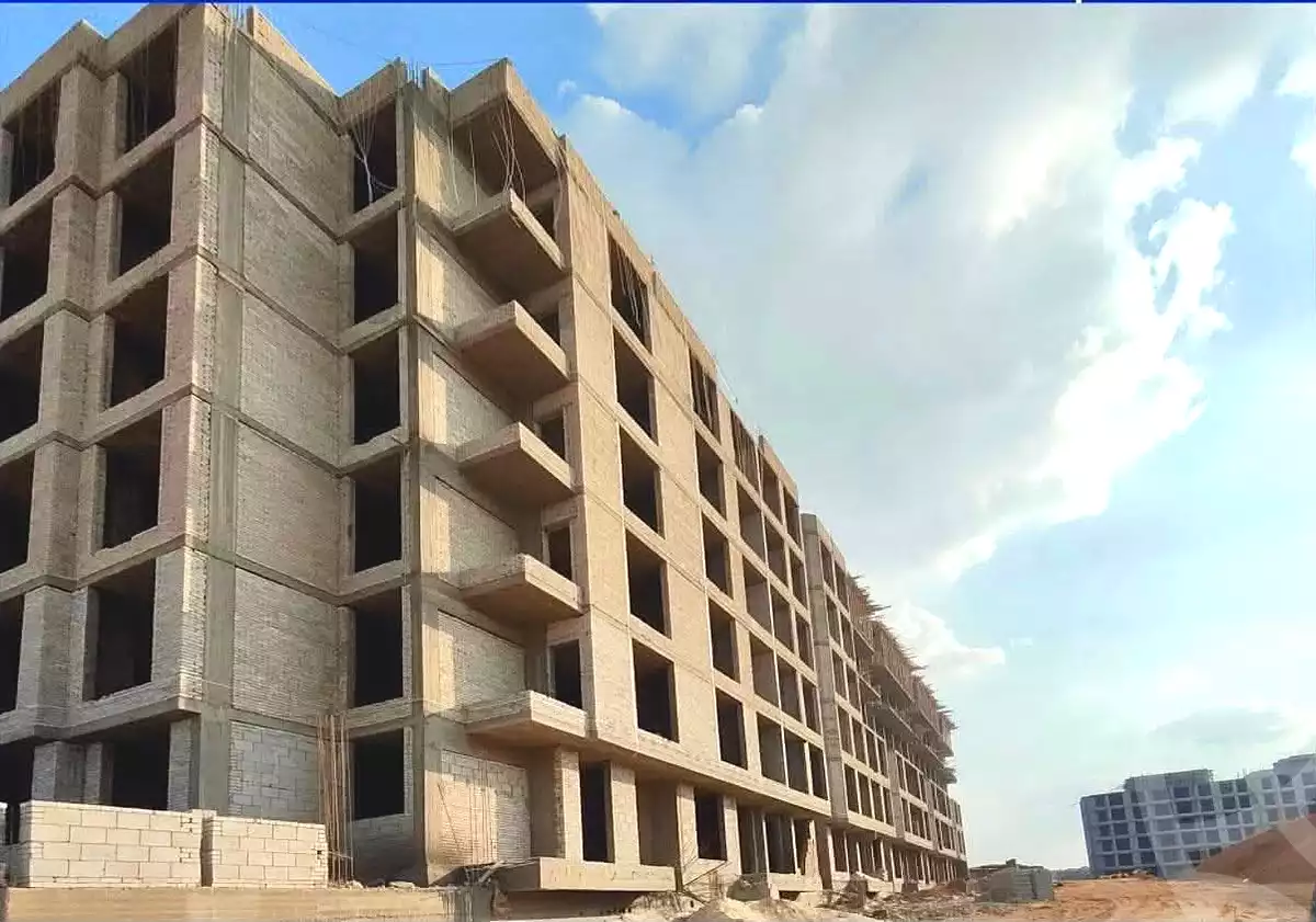 https://aqarmap.com.eg/ar/listing/7104898-for-sale-cairo-el-sheikh-zayed-city-compounds-rovan-city-epd