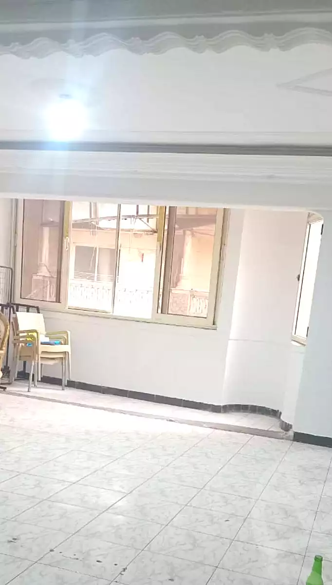 https://aqarmap.com.eg/ar/listing/7105297-for-rent-alexandria-el-asafra-shr-mlk-hfny