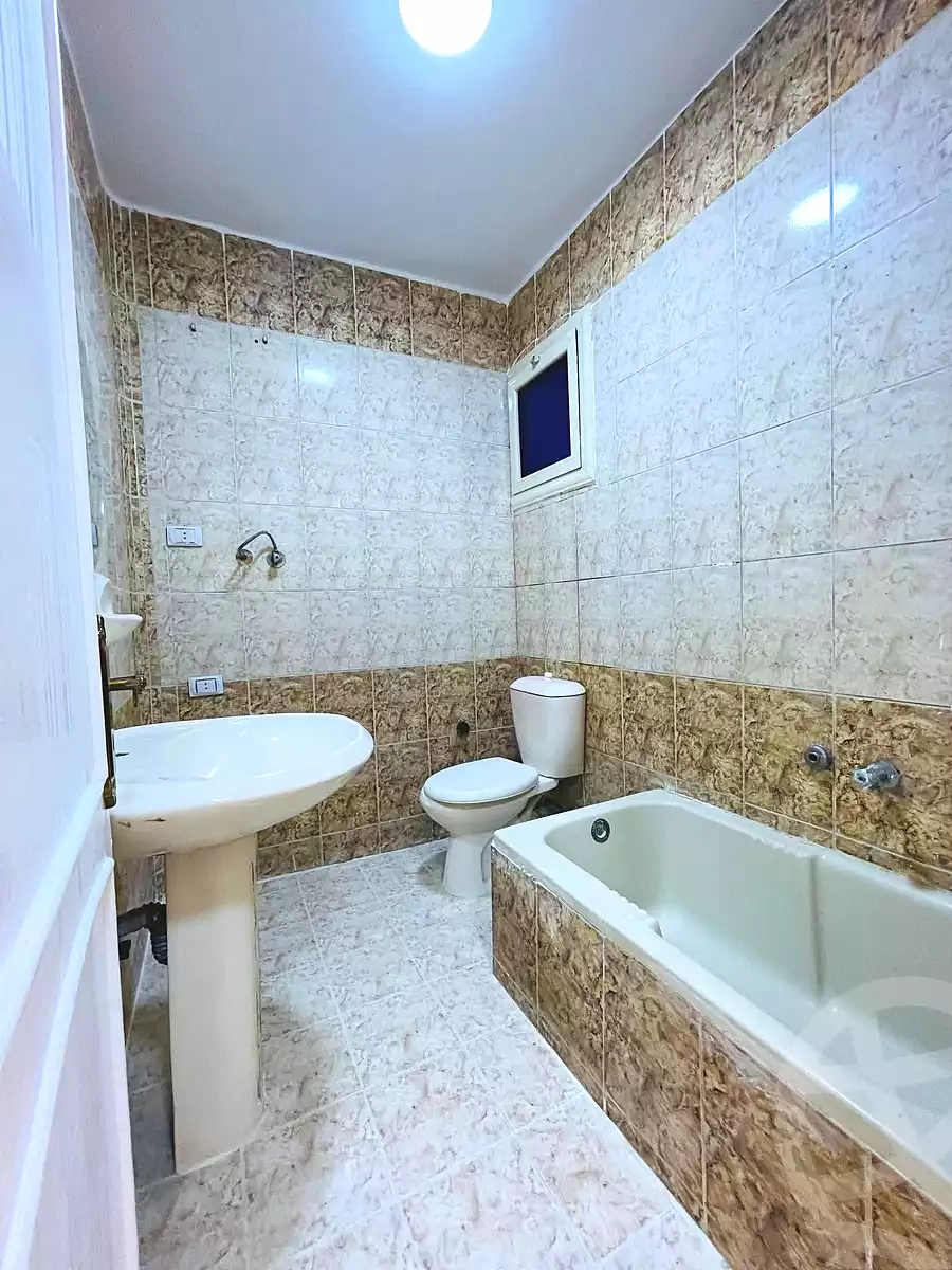 https://aqarmap.com.eg/en/listing/7105925-for-sale-alexandria-al-agamy-shataa-el-nakheel