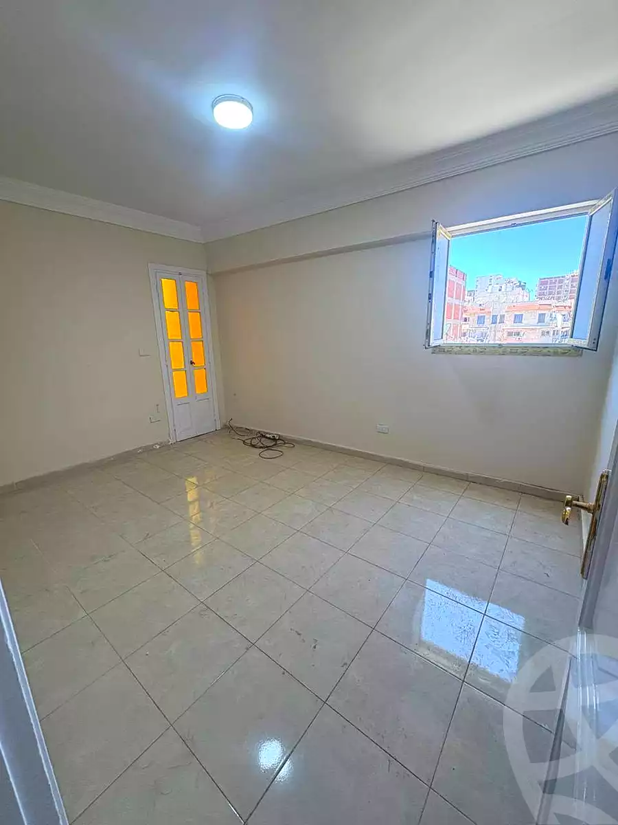 https://aqarmap.com.eg/ar/listing/7106102-for-sale-alexandria-el-asafra-l-sfr-bhry
