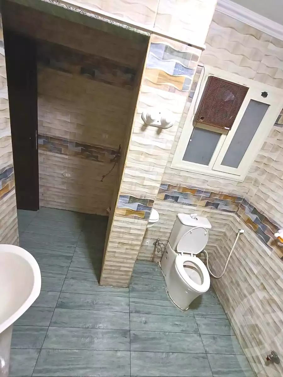 https://aqarmap.com.eg/en/listing/7107093-for-sale-cairo-helwan-ahmed-enci-st