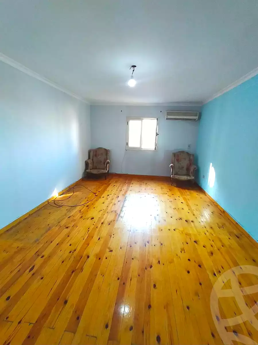 https://aqarmap.com.eg/en/listing/7108818-for-rent-alexandria-ganaklis-shr-mrtdy-bsh