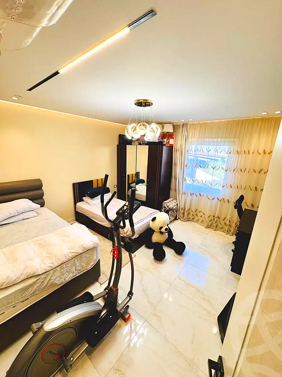 https://aqarmap.com.eg/ar/listing/7108875-for-rent-cairo-new-cairo-compounds-hyde-park-business-district