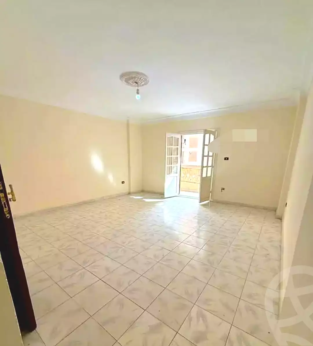 https://aqarmap.com.eg/ar/listing/7108946-for-sale-alexandria-sydy-bshr-sydy-bshr-bhry-shr-khld-bn-lwlyd