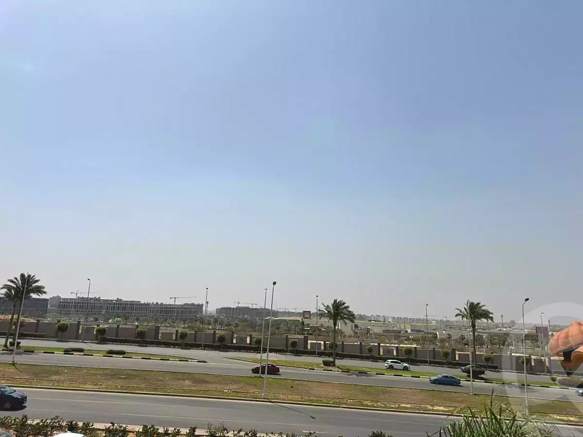 https://aqarmap.com.eg/ar/listing/7109145-for-sale-cairo-new-cairo-ganob-el-akadamiya-south-academy-a-zaid-ebn-haretha-st