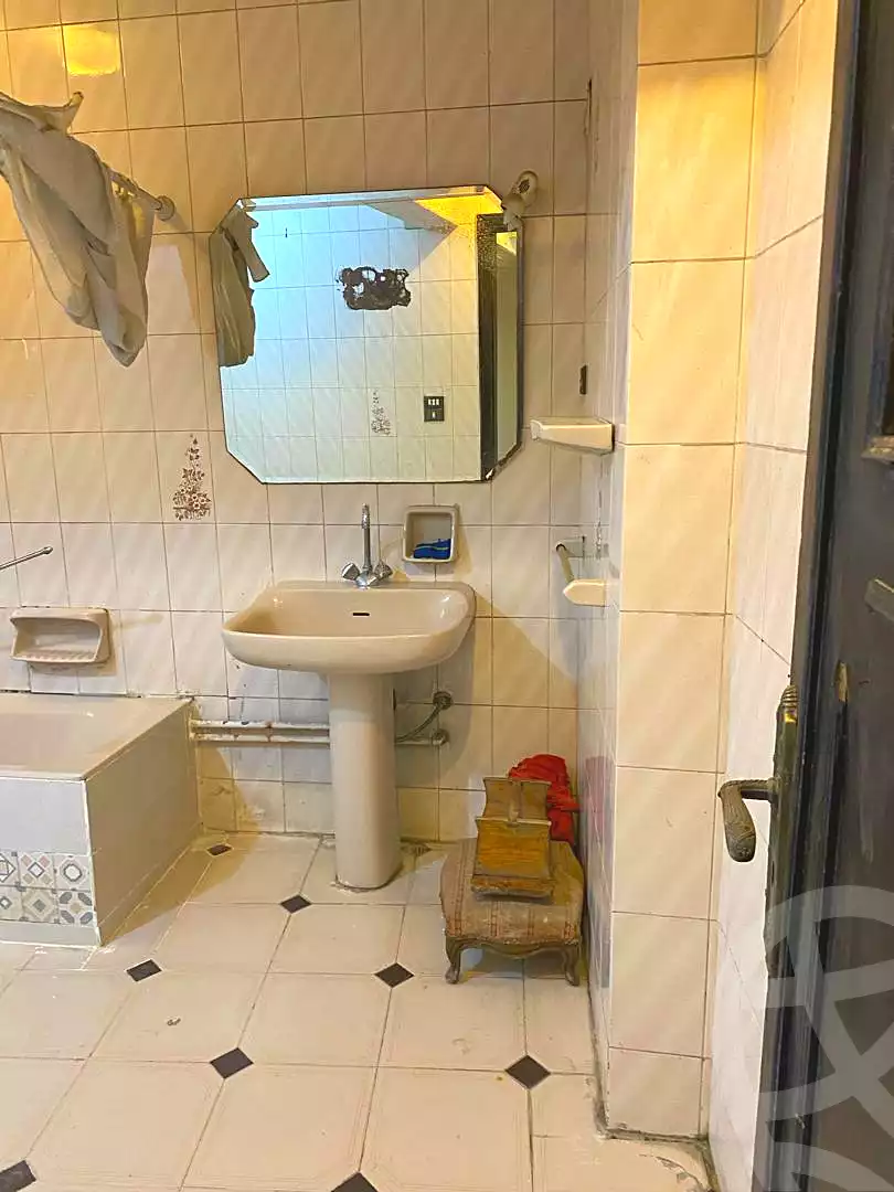https://aqarmap.com.eg/ar/listing/7093442-for-rent-cairo-heliopolis-roxy-square-al-ahram-st