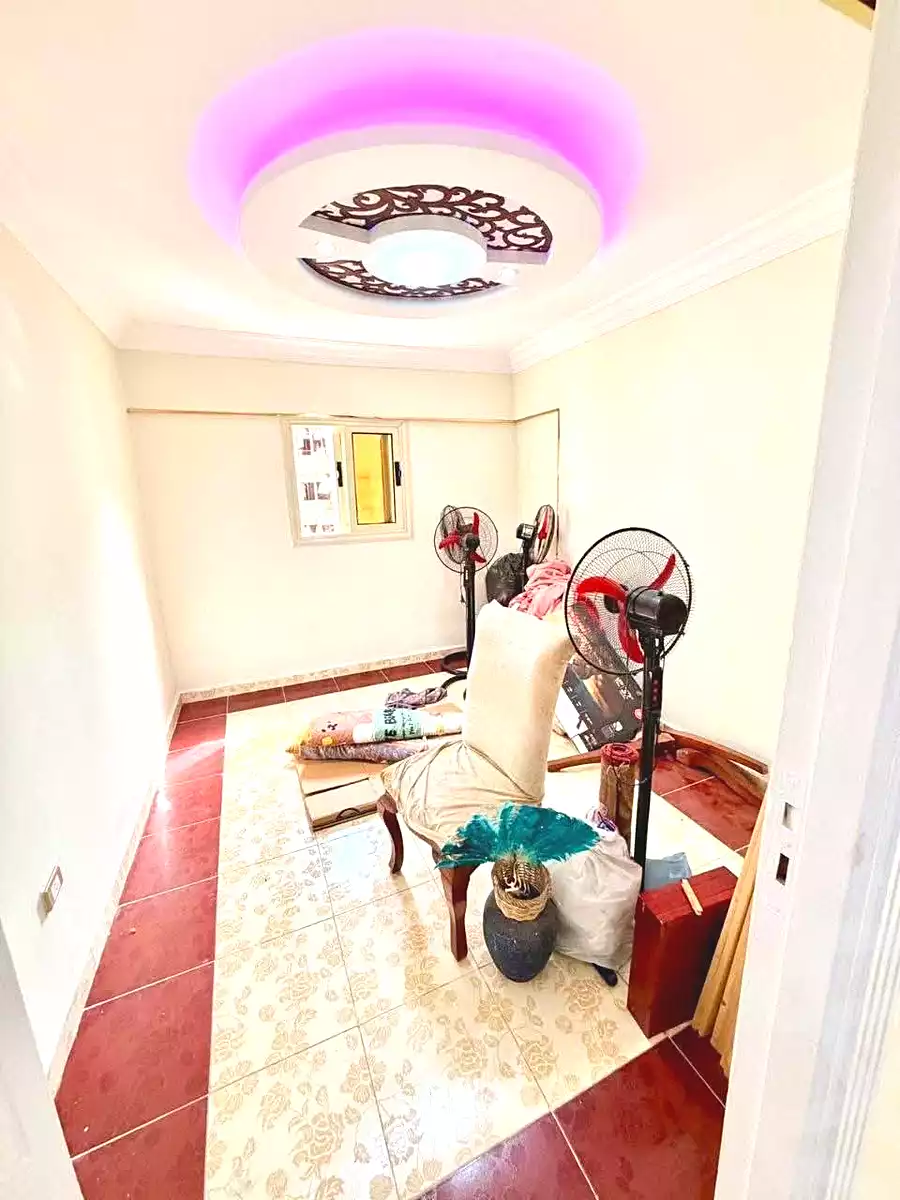 https://aqarmap.com.eg/ar/listing/7109878-for-sale-alexandria-el-asafra-l-sfr-bhry-atlas-st