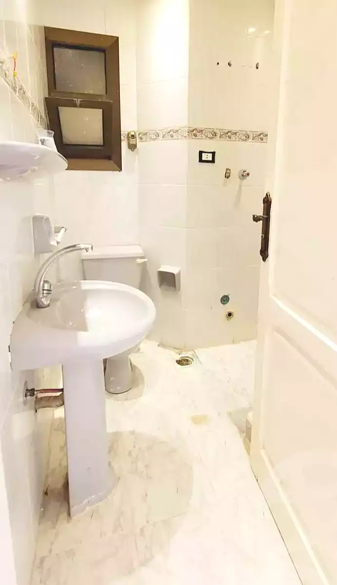 https://aqarmap.com.eg/ar/listing/7110087-for-sale-alexandria-al-agamy-shataa-el-nakheel