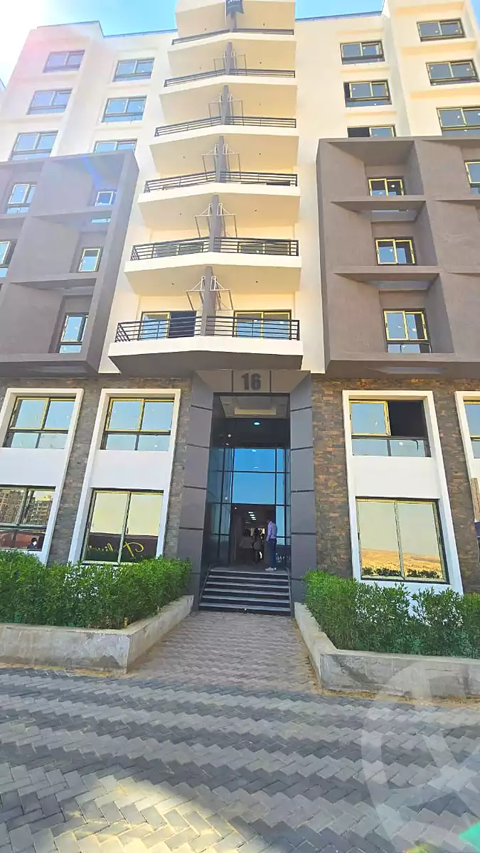 https://aqarmap.com.eg/ar/listing/7110434-for-sale-cairo-new-administrative-capital-r7-green-avenue