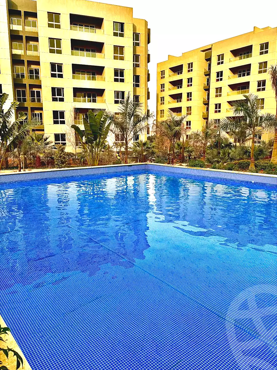 https://aqarmap.com.eg/ar/listing/7110489-for-sale-cairo-new-cairo-lmstqbl-syty-compounds-zyzyny-lmstqbl-rdk-llttwyr