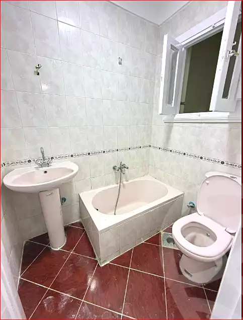 https://aqarmap.com.eg/ar/listing/7110595-for-sale-alexandria-al-agamy-shataa-el-nakheel