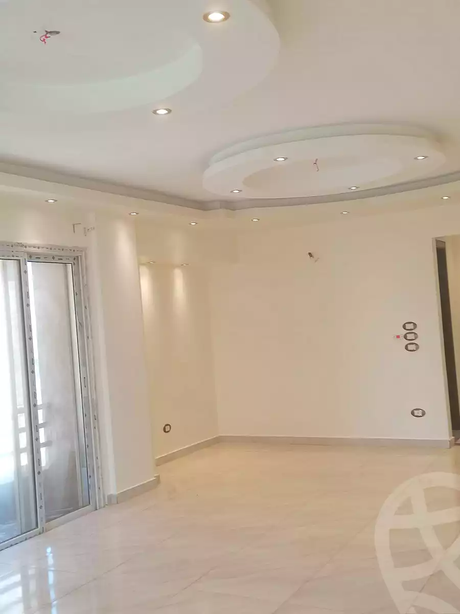 https://aqarmap.com.eg/ar/listing/7111497-for-rent-cairo-new-cairo-compounds-the-square
