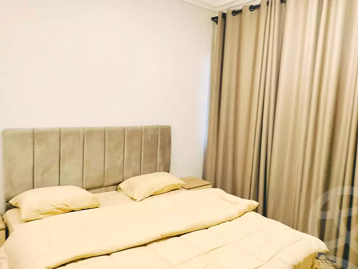 https://aqarmap.com.eg/ar/listing/7111748-for-rent-cairo-new-cairo-compounds-el-mostashareen-compound