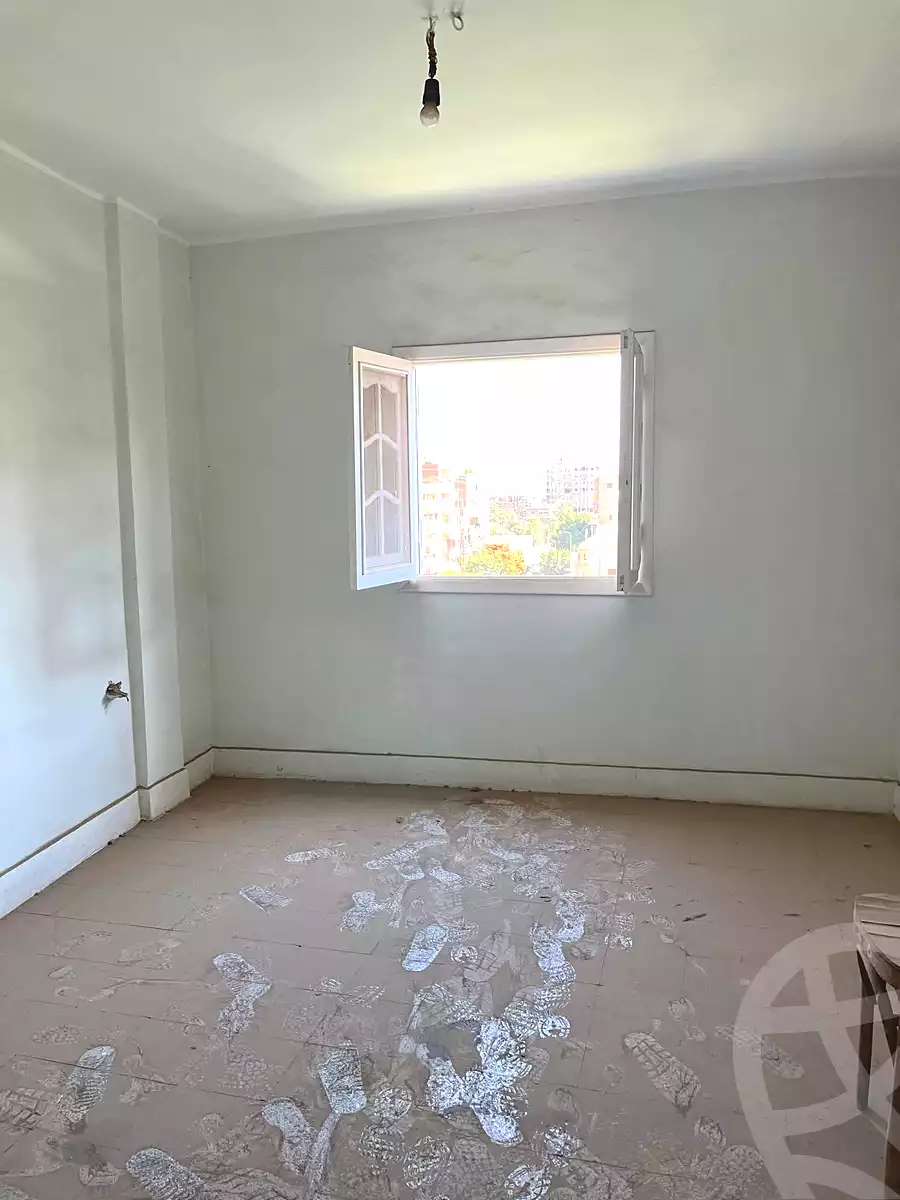 https://aqarmap.com.eg/ar/listing/7112055-for-sale-cairo-helwan-helwan-el-sharkeya-thabit-basha-st