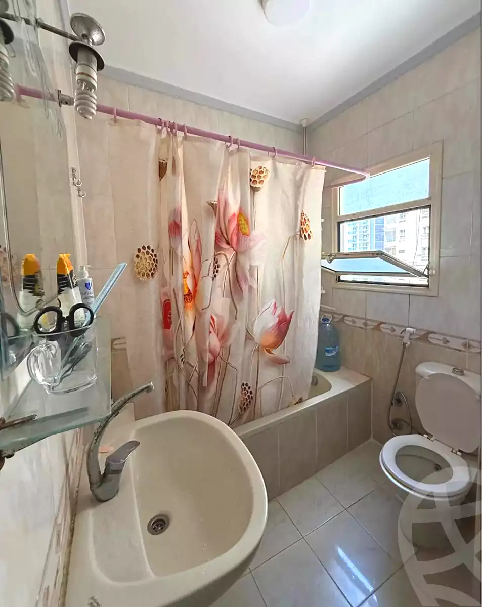 https://aqarmap.com.eg/en/listing/7112128-for-sale-alexandria-el-mandara
