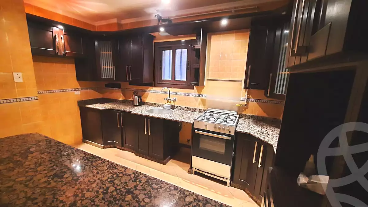 https://aqarmap.com.eg/ar/listing/7112605-for-sale-cairo-new-cairo-lrhb-city-phase-5-talaat-mostafa-st