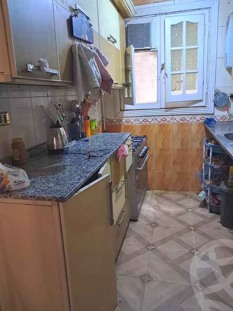 https://aqarmap.com.eg/en/listing/7114375-for-sale-cairo-faisal-kafr-tohormos-queen-nazli-st