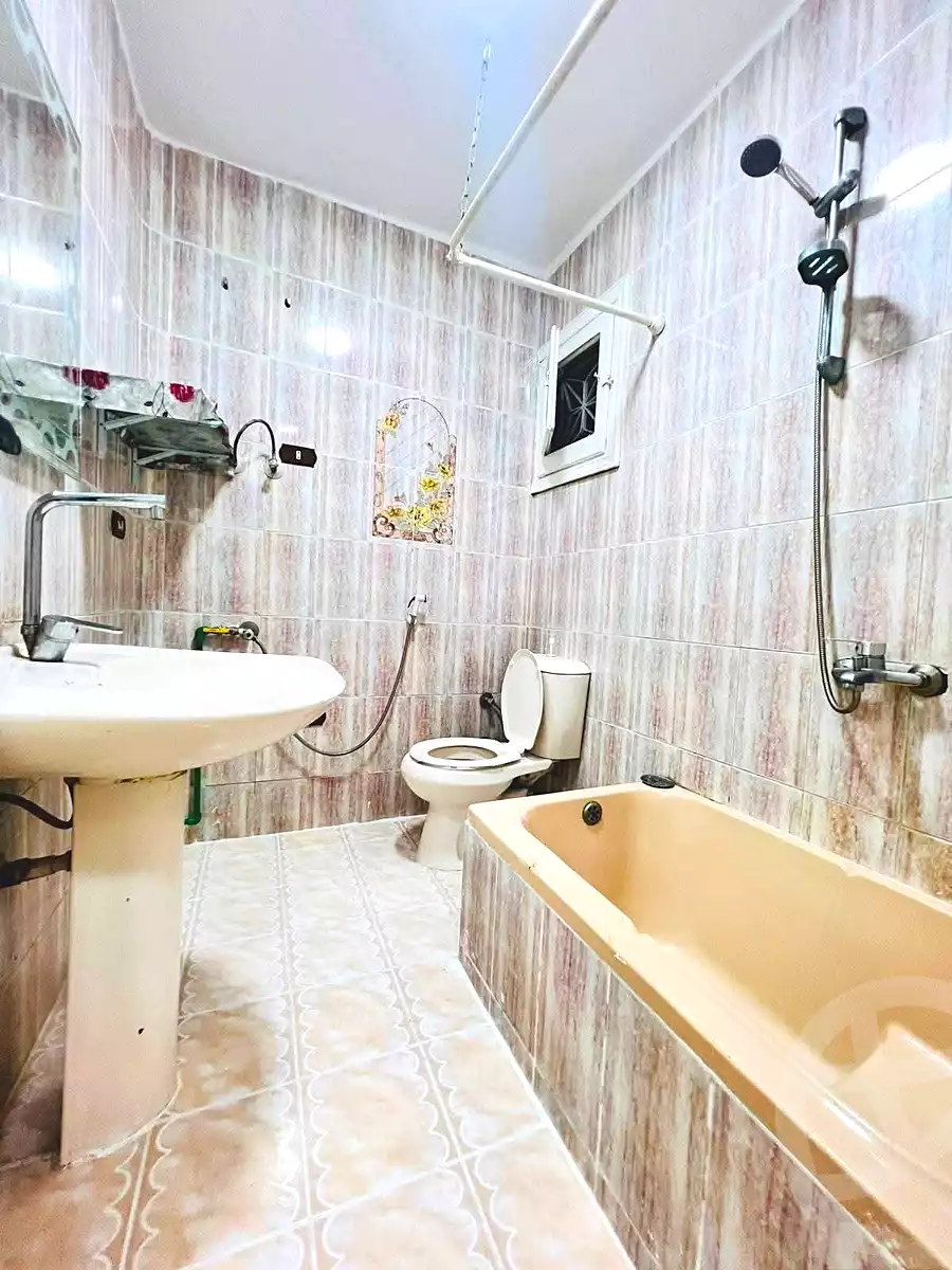 https://aqarmap.com.eg/en/listing/7114800-for-sale-alexandria-al-agamy-shataa-el-nakheel