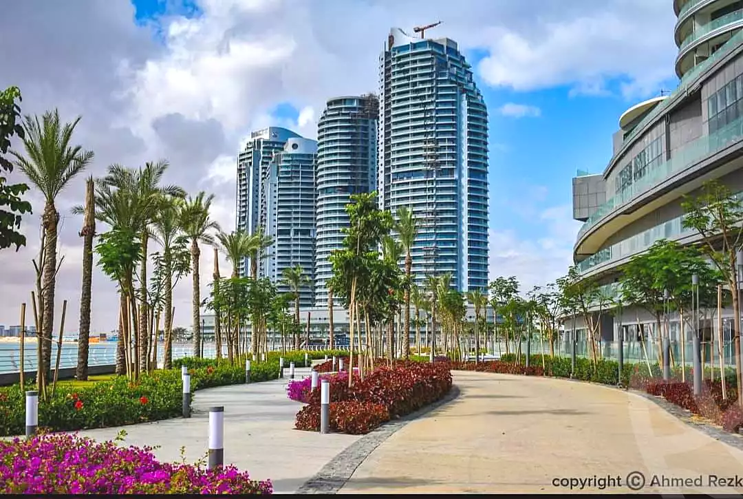 https://aqarmap.com.eg/ar/listing/7114774-for-sale-north-coast-new-alamein-mntj-t-l-lmyn-ljdyd-beachfront-tower-city-edge