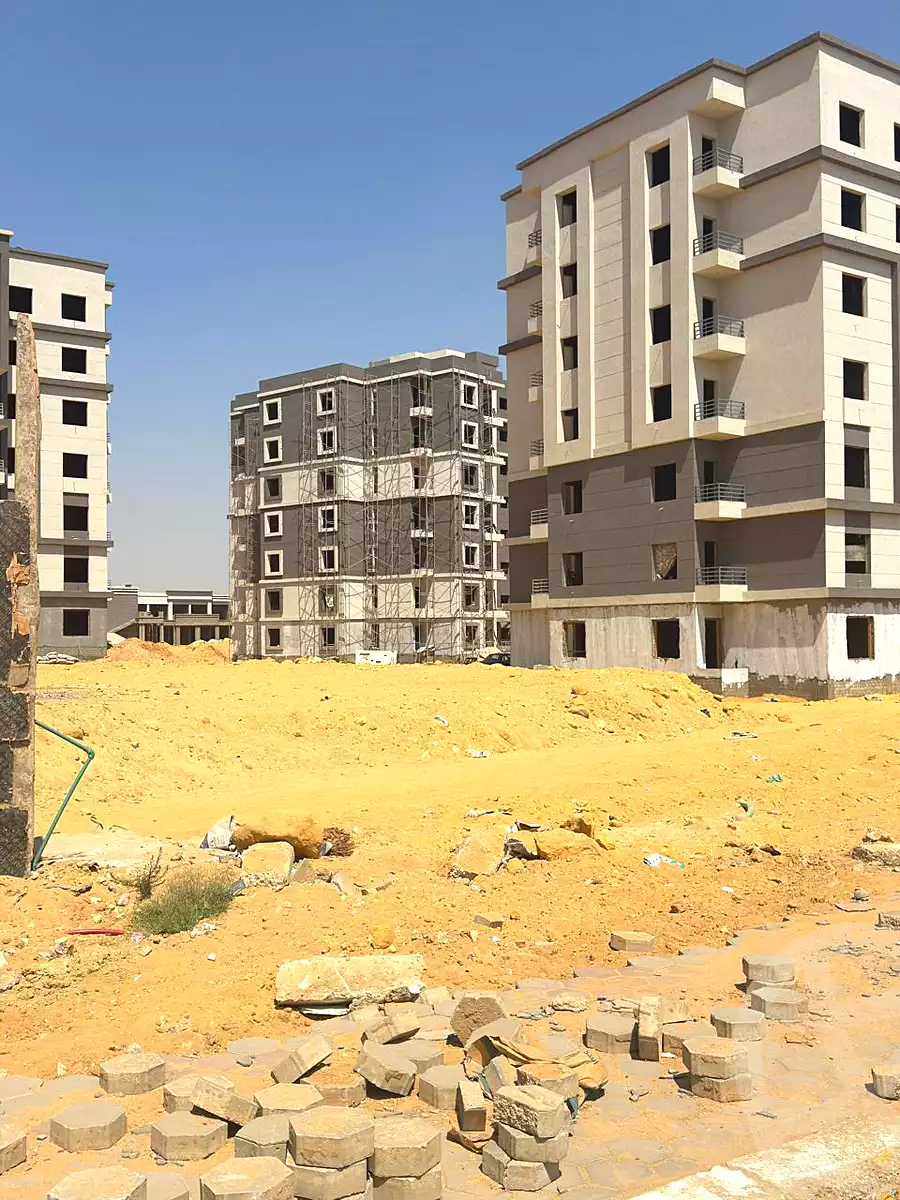 https://aqarmap.com.eg/ar/listing/7115535-for-sale-cairo-el-shorouk-compounds-mayan-compound-stm