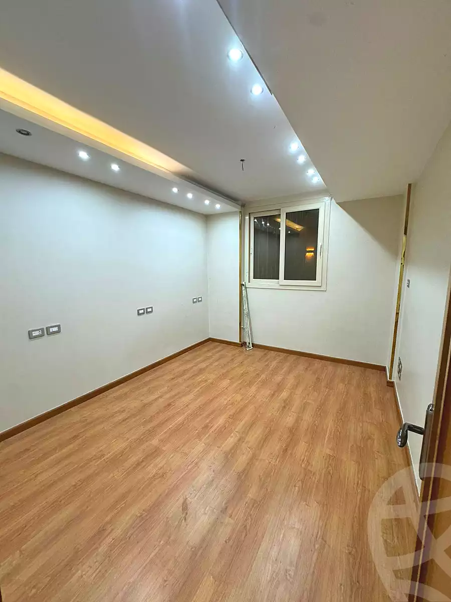 https://aqarmap.com.eg/ar/listing/7115664-for-sale-cairo-new-cairo-ganob-el-akadamiya-south-academy-z