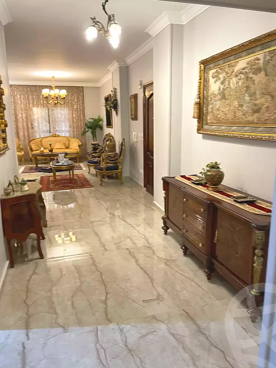 https://aqarmap.com.eg/ar/listing/7115841-for-sale-cairo-new-cairo-gharb-arabila-doctor-hani-maher-st