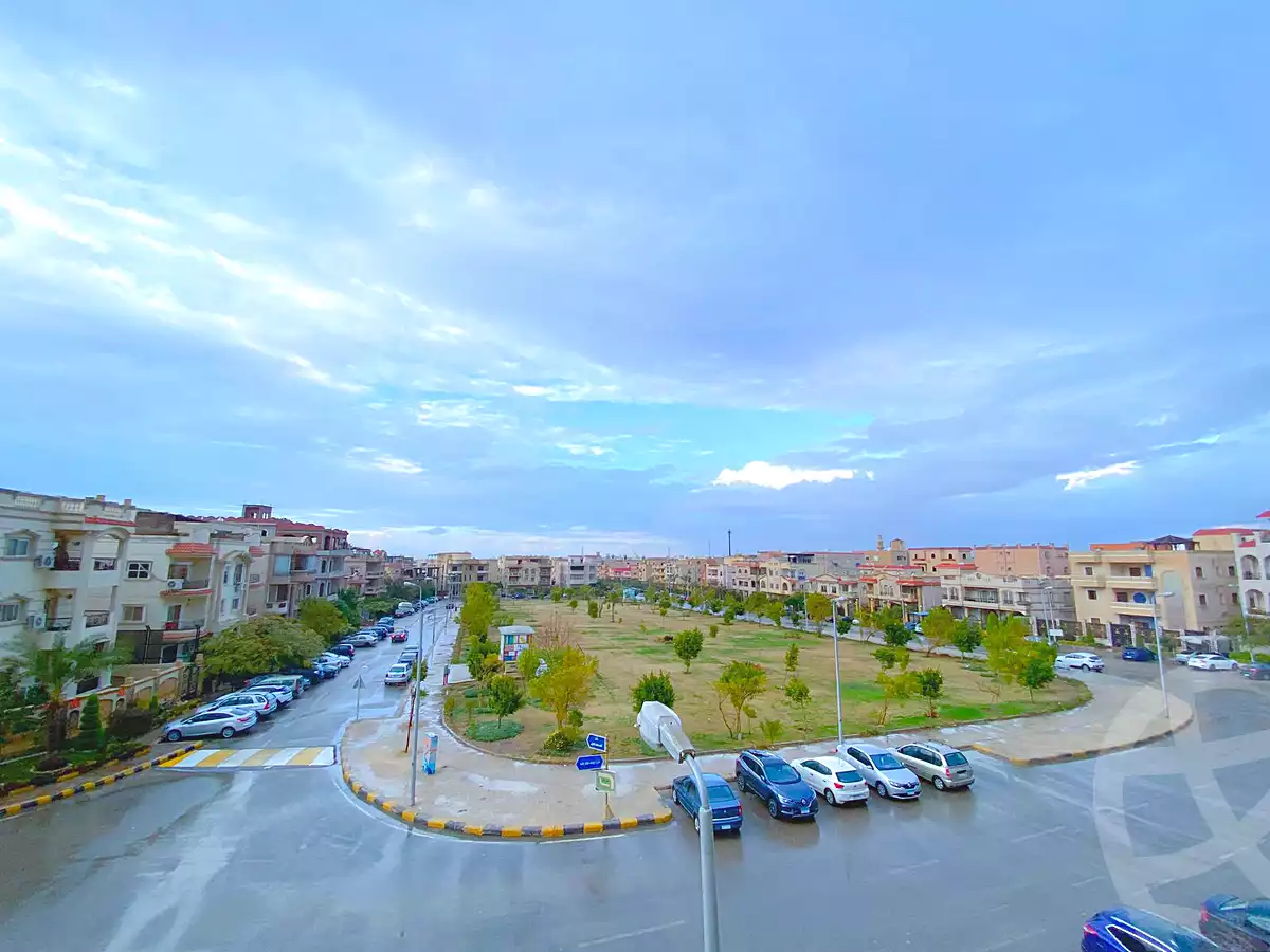 https://aqarmap.com.eg/ar/listing/7115851-for-sale-cairo-new-cairo-ganob-el-akadamiya-south-academy-b-taha-hussein-st