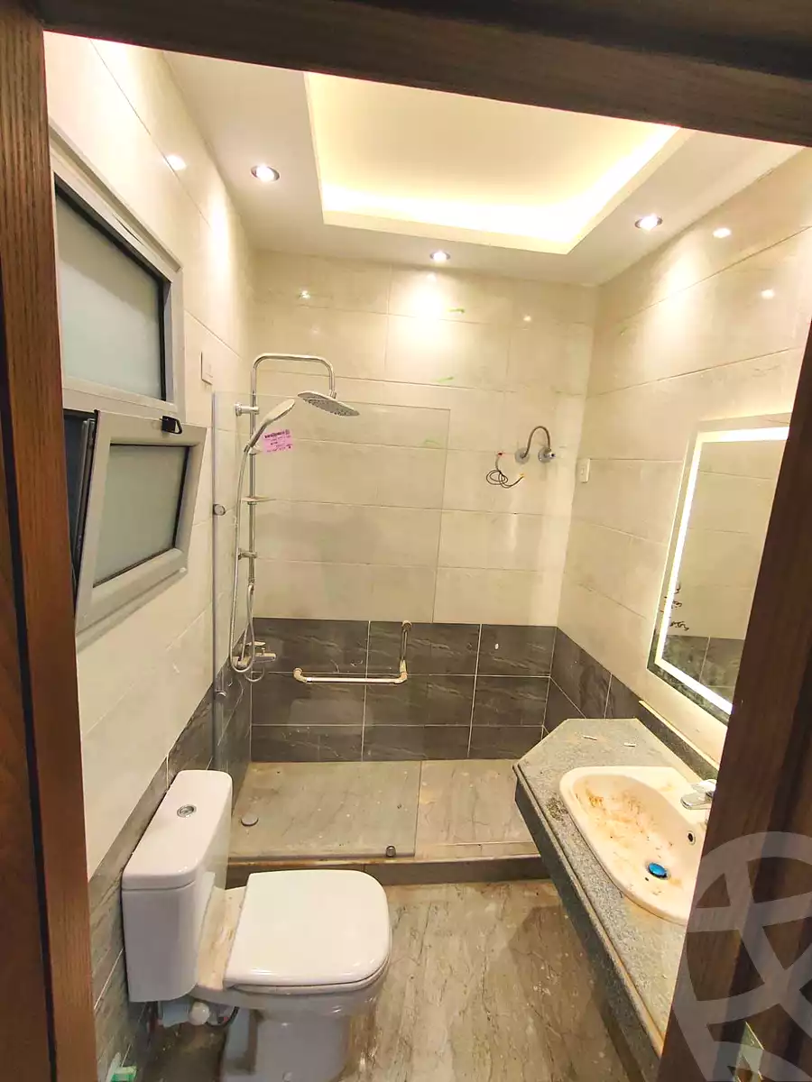 https://aqarmap.com.eg/ar/listing/7115925-for-sale-cairo-new-cairo-compounds-mountain-view-hyde-park