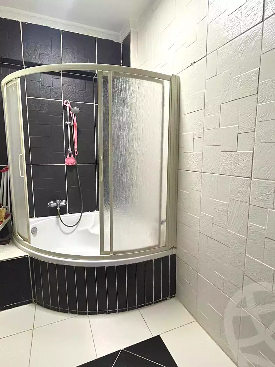 https://aqarmap.com.eg/ar/listing/7116141-for-sale-cairo-new-cairo-ganob-el-akadamiya-south-academy-h-amr-ibn-el-ass-st