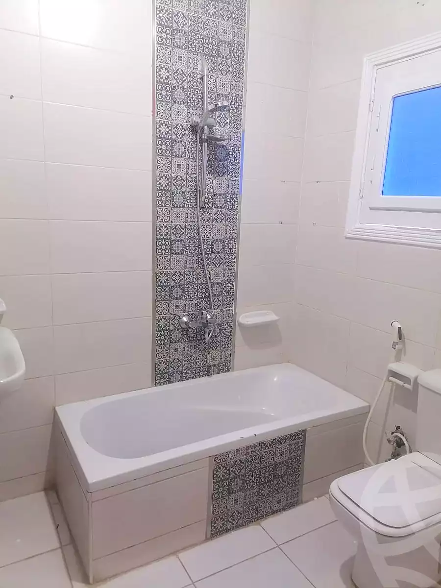 https://aqarmap.com.eg/ar/listing/7116173-for-sale-cairo-new-cairo-el-narges-el-narges-omarat-mohamed-sabry-abu-alam-st