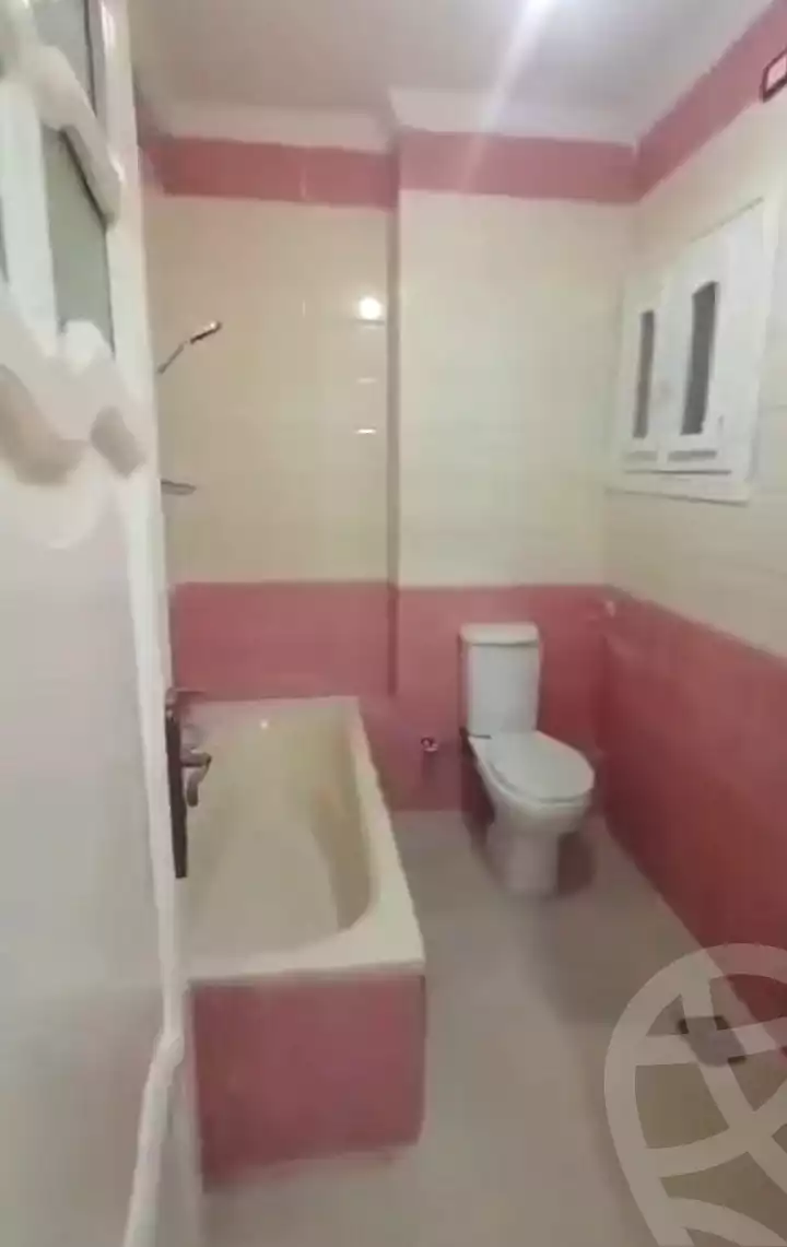 https://aqarmap.com.eg/ar/listing/7117067-for-sale-alexandria-al-agamy-bw-ywsf