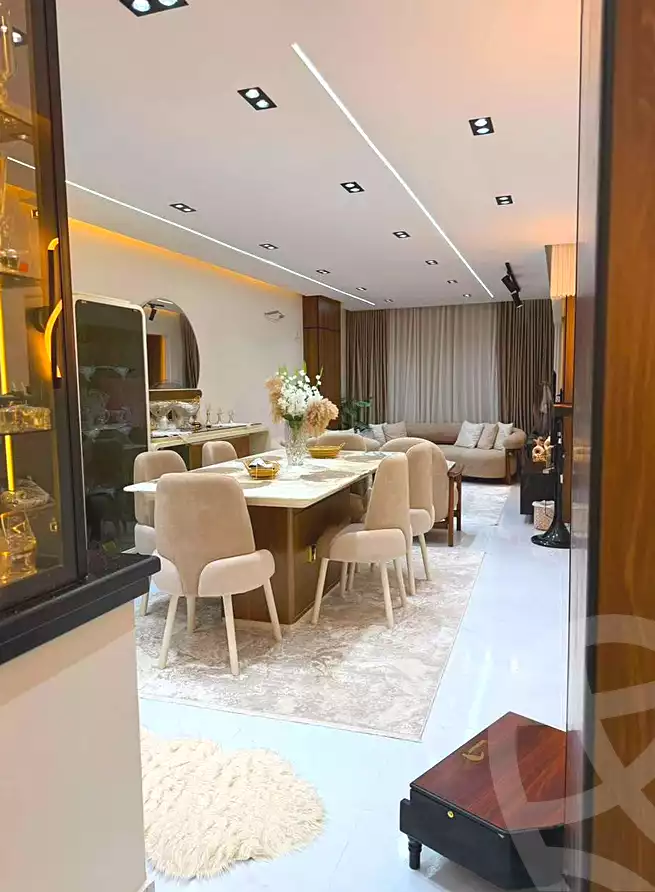 https://aqarmap.com.eg/ar/listing/7117092-for-sale-cairo-el-haram-el-maryotya-nazlet-el-seesy-st