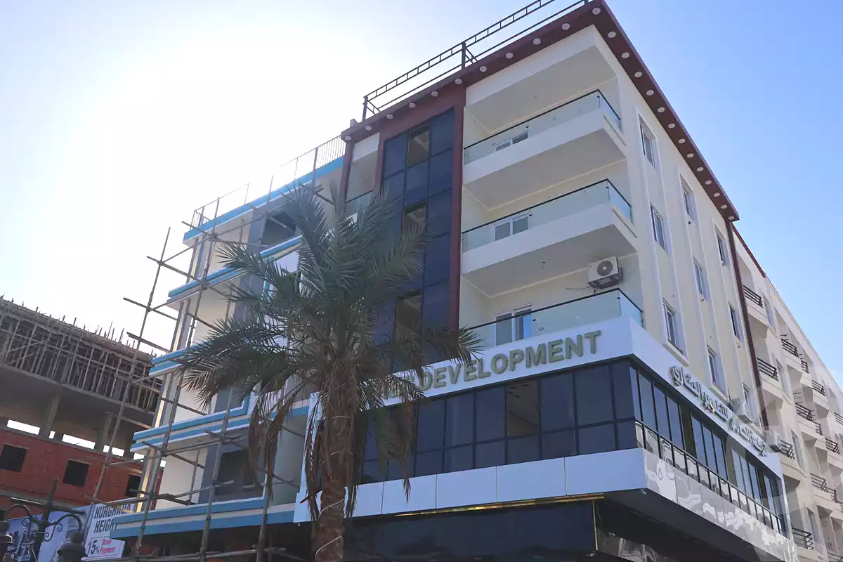 https://aqarmap.com.eg/ar/listing/7117468-for-sale-red-sea-hurghada-resorts-grand-rock-resort-al-hares