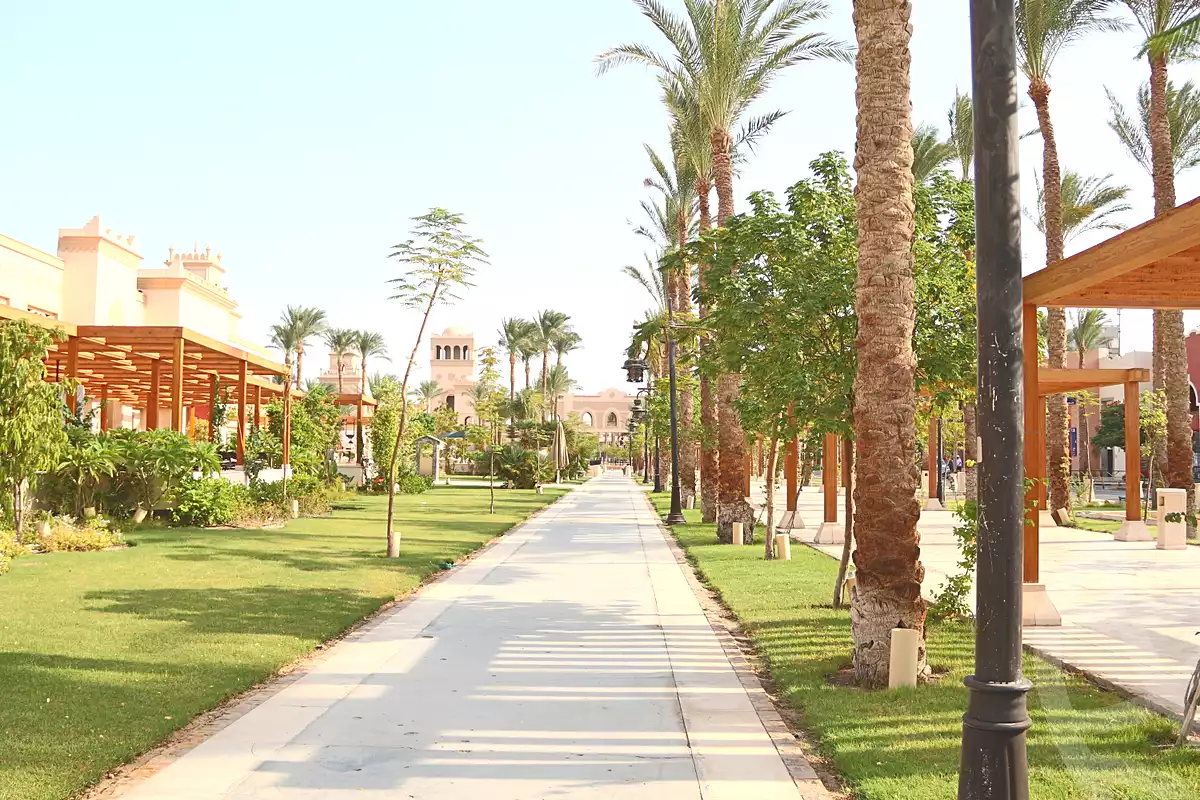 https://aqarmap.com.eg/en/listing/7117463-for-sale-red-sea-hurghada-resorts-grand-rock-resort-al-hares