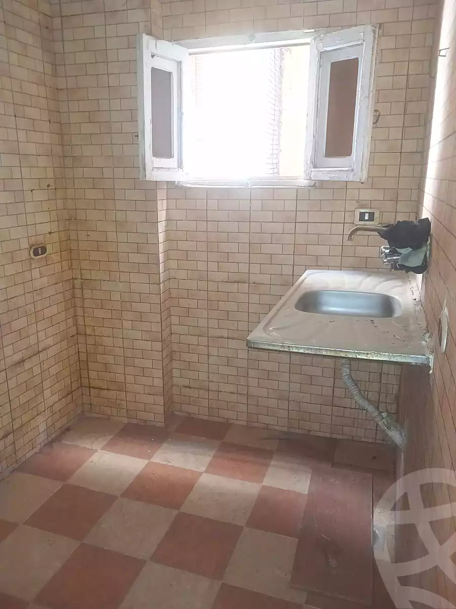 https://aqarmap.com.eg/ar/listing/7117853-for-sale-alexandria-al-agamy-el-hanouvel