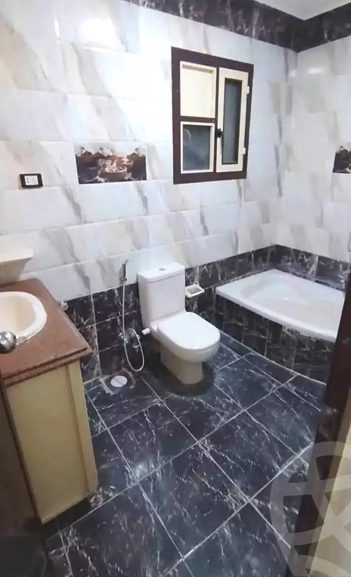 https://aqarmap.com.eg/ar/listing/7118073-for-sale-alexandria-al-agamy-bw-ywsf