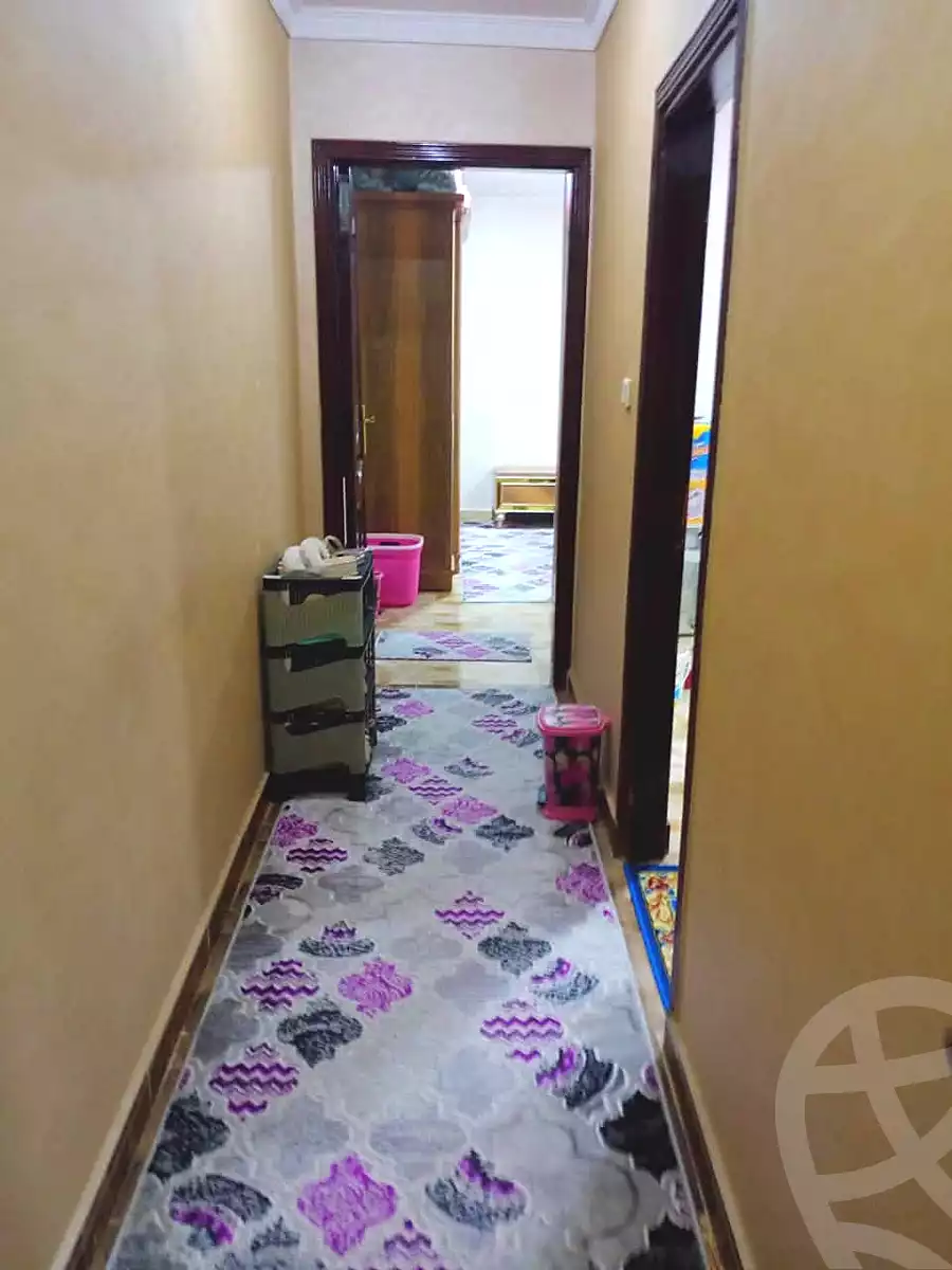 https://aqarmap.com.eg/ar/listing/7118802-for-sale-cairo-helwan-ahmed-enci-st
