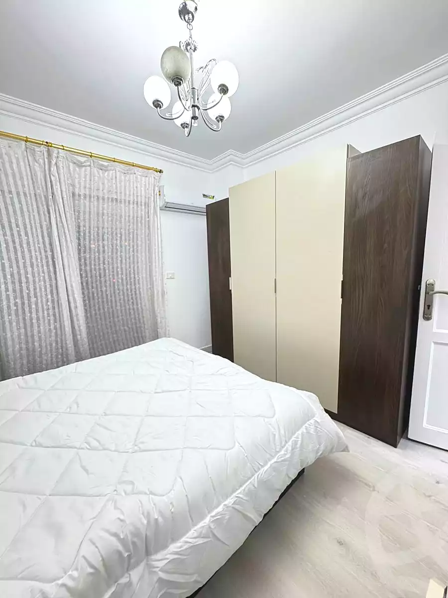 https://aqarmap.com.eg/ar/listing/7119259-for-rent-cairo-new-cairo-lrhb-city-phase-1-youssef-el-sebaey-st