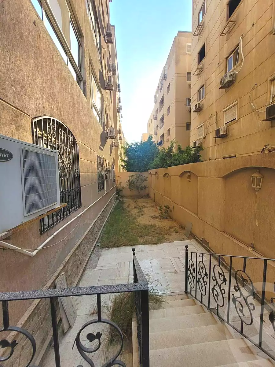 https://aqarmap.com.eg/ar/listing/7119866-for-sale-cairo-new-cairo-el-narges-el-narges-omarat-mohamed-sabry-abu-alam-st