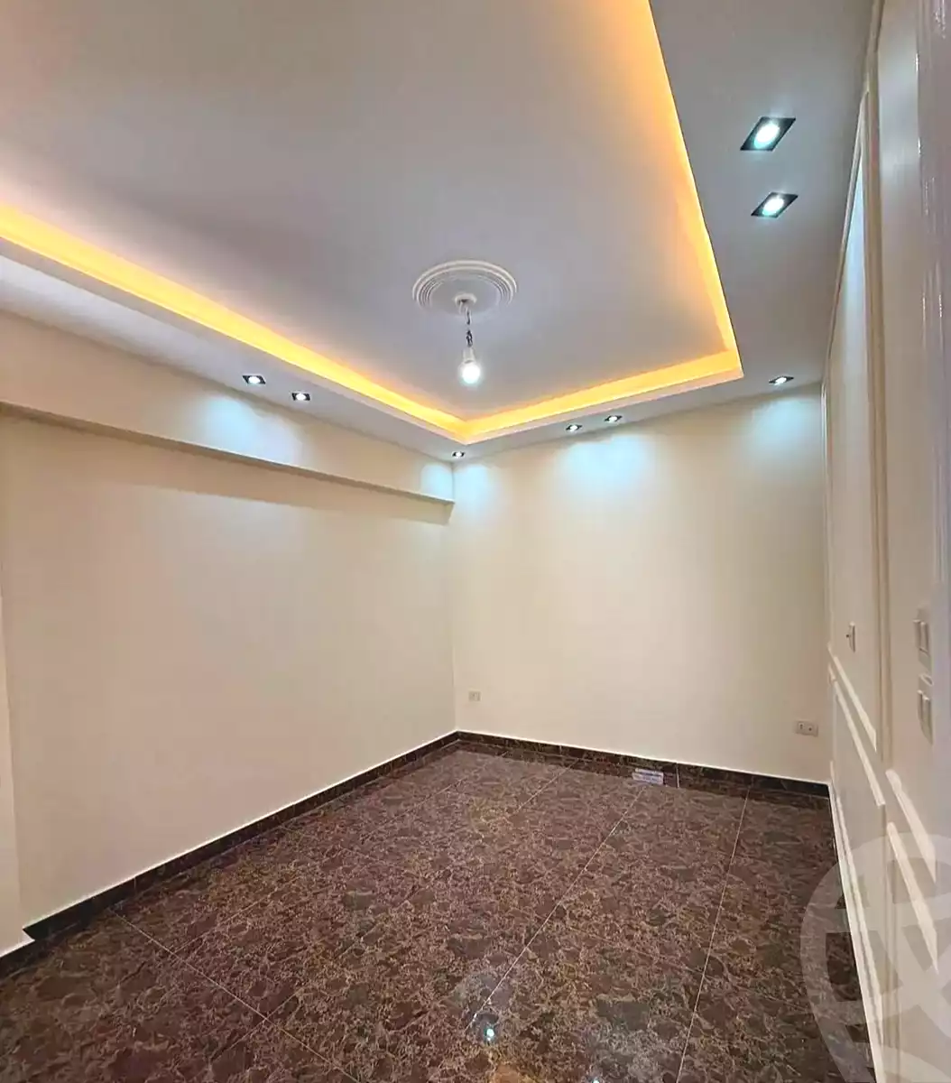 https://aqarmap.com.eg/ar/listing/7120008-for-sale-alexandria-sydy-bshr-sydy-bshr-bhry-shr-khld-bn-lwlyd