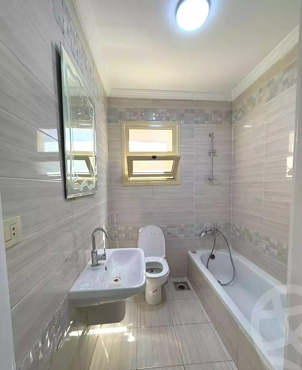 https://aqarmap.com.eg/ar/listing/7120008-for-sale-alexandria-sydy-bshr-sydy-bshr-bhry-shr-khld-bn-lwlyd