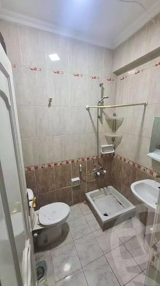 https://aqarmap.com.eg/en/listing/7120278-for-rent-alexandria-lsywf-el-seyouf-qebly-adib-st
