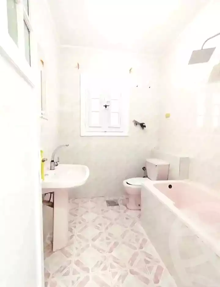 https://aqarmap.com.eg/ar/listing/7120342-for-sale-alexandria-al-agamy-shataa-el-nakheel-no-8-st