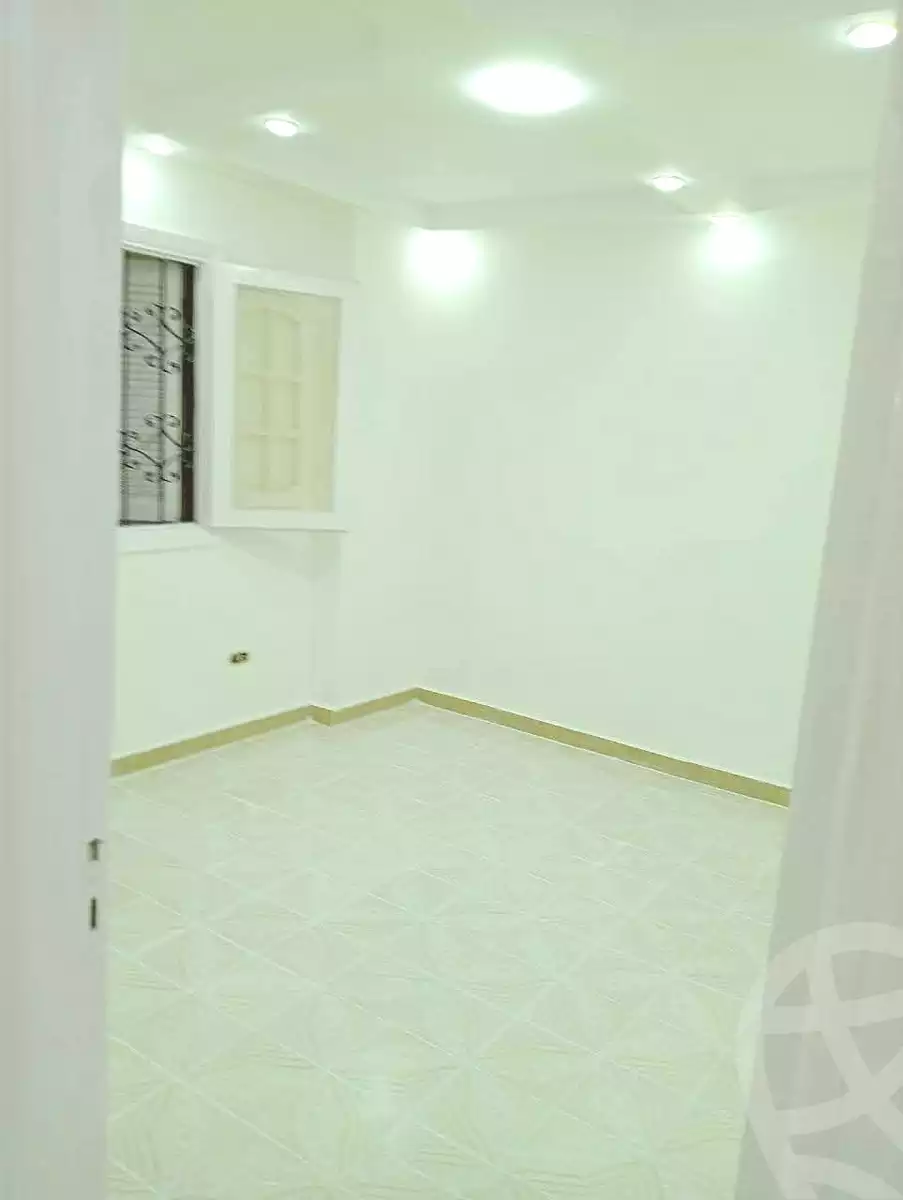 https://aqarmap.com.eg/ar/listing/7120765-for-sale-alexandria-al-agamy-shataa-el-nakheel