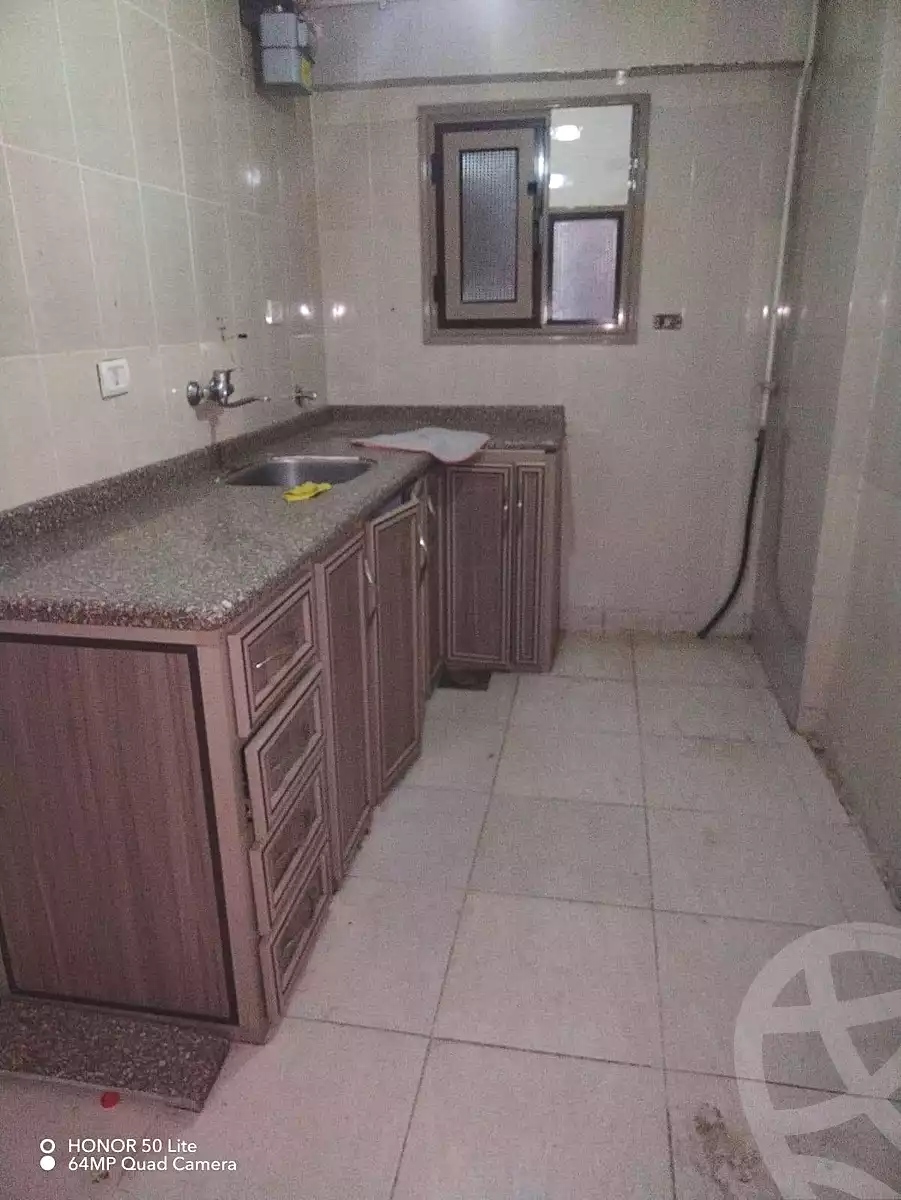 https://aqarmap.com.eg/en/listing/7121032-for-rent-alexandria-lauran-shaarawy-st