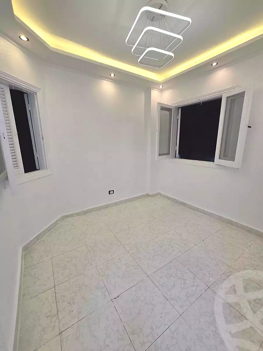 https://aqarmap.com.eg/ar/listing/7121200-for-sale-alexandria-al-agamy-shataa-el-nakheel-street-10