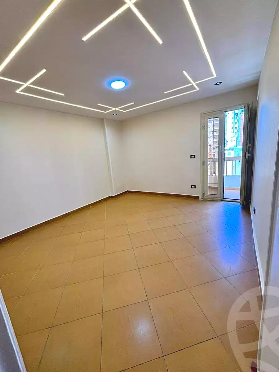 https://aqarmap.com.eg/ar/listing/7121820-for-sale-alexandria-miami-el-gaish-rd-st