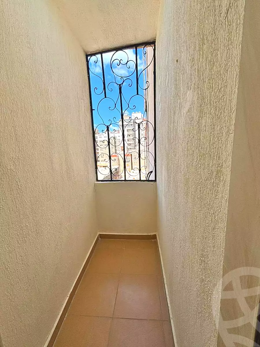 https://aqarmap.com.eg/ar/listing/7121820-for-sale-alexandria-miami-el-gaish-rd-st