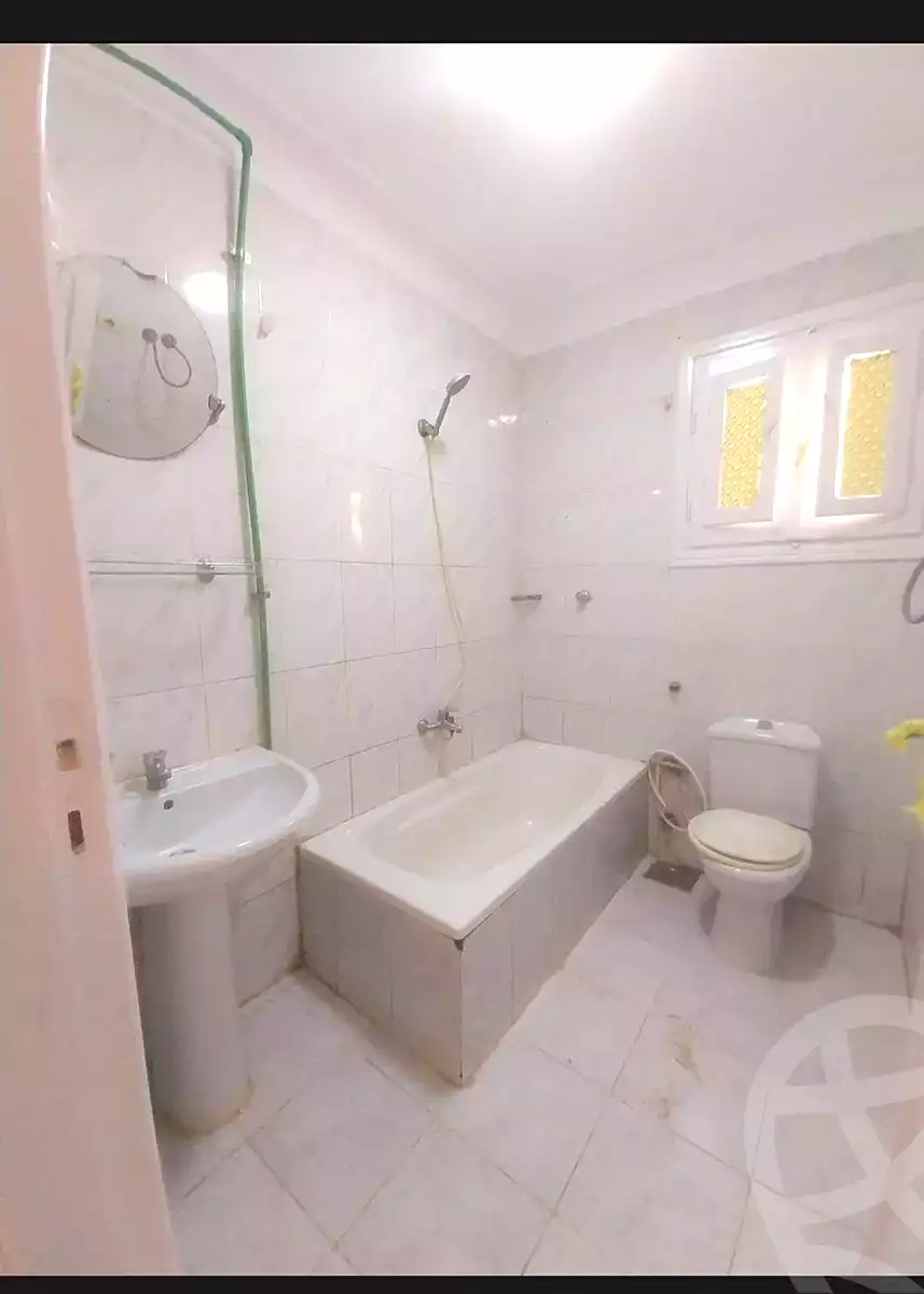 https://aqarmap.com.eg/ar/listing/7122464-for-sale-alexandria-al-agamy-shataa-el-nakheel