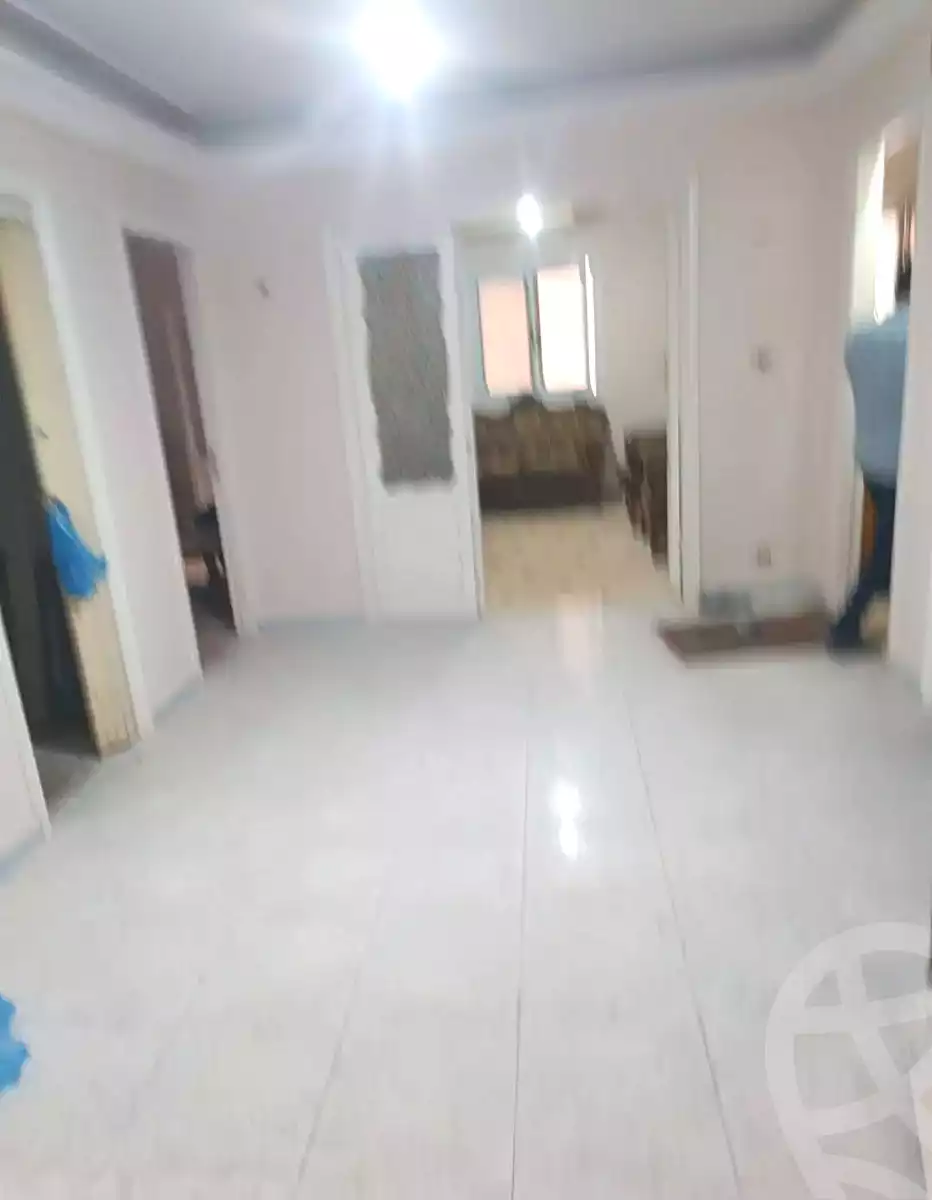 https://aqarmap.com.eg/ar/listing/7122841-for-rent-alexandria-shds